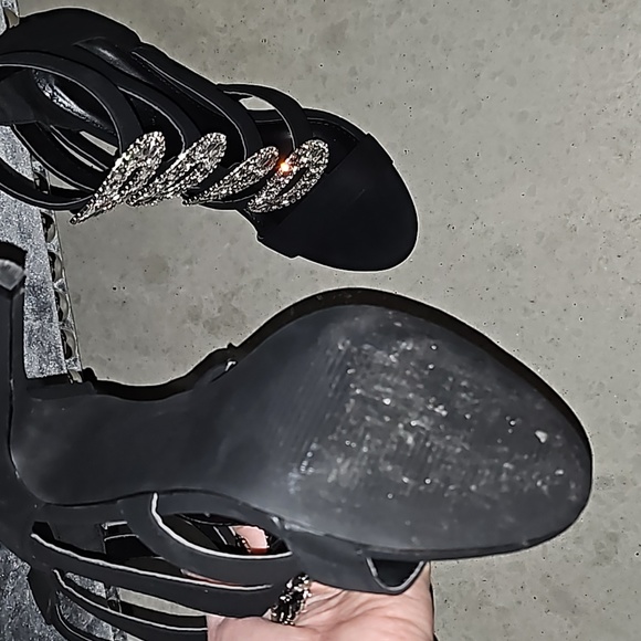 Beautiful Black Faux Suede Strap with Oval Stones in front Design Heels - Picture 6 of 6